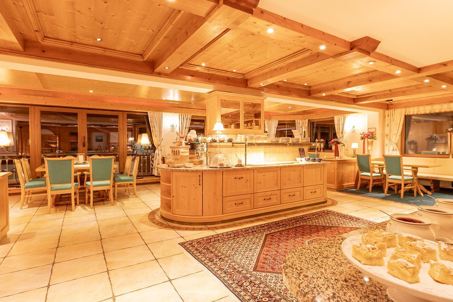 Hotel Sonnenheim 장크트안톤암아를베르크 외부 사진