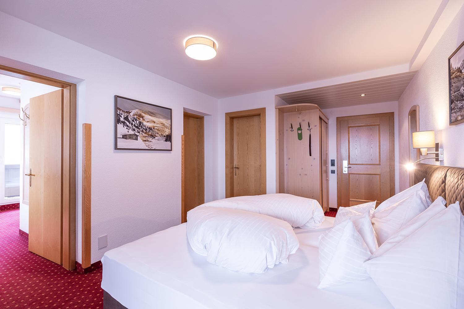 Hotel Sonnenheim 장크트안톤암아를베르크 외부 사진