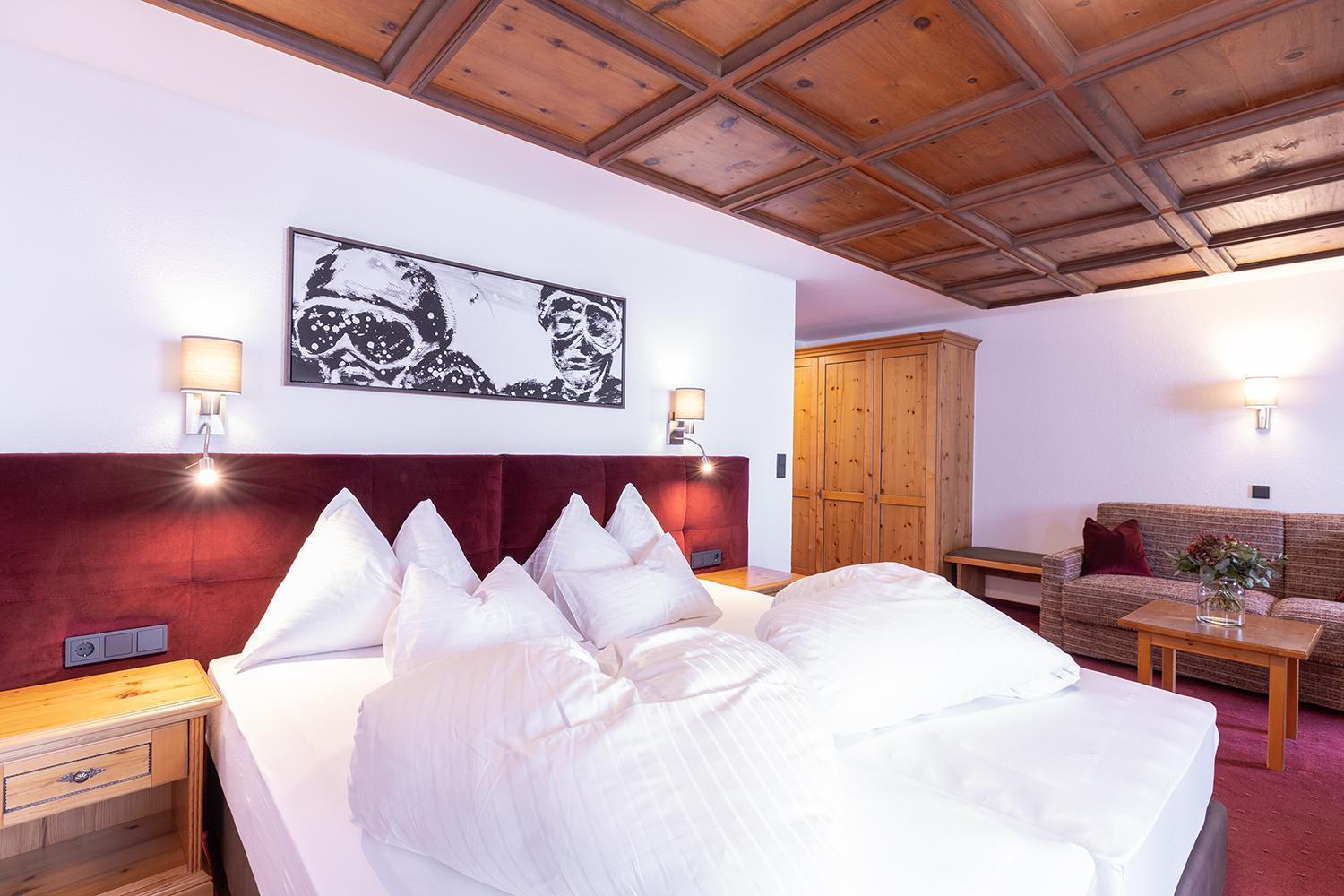 Hotel Sonnenheim 장크트안톤암아를베르크 외부 사진