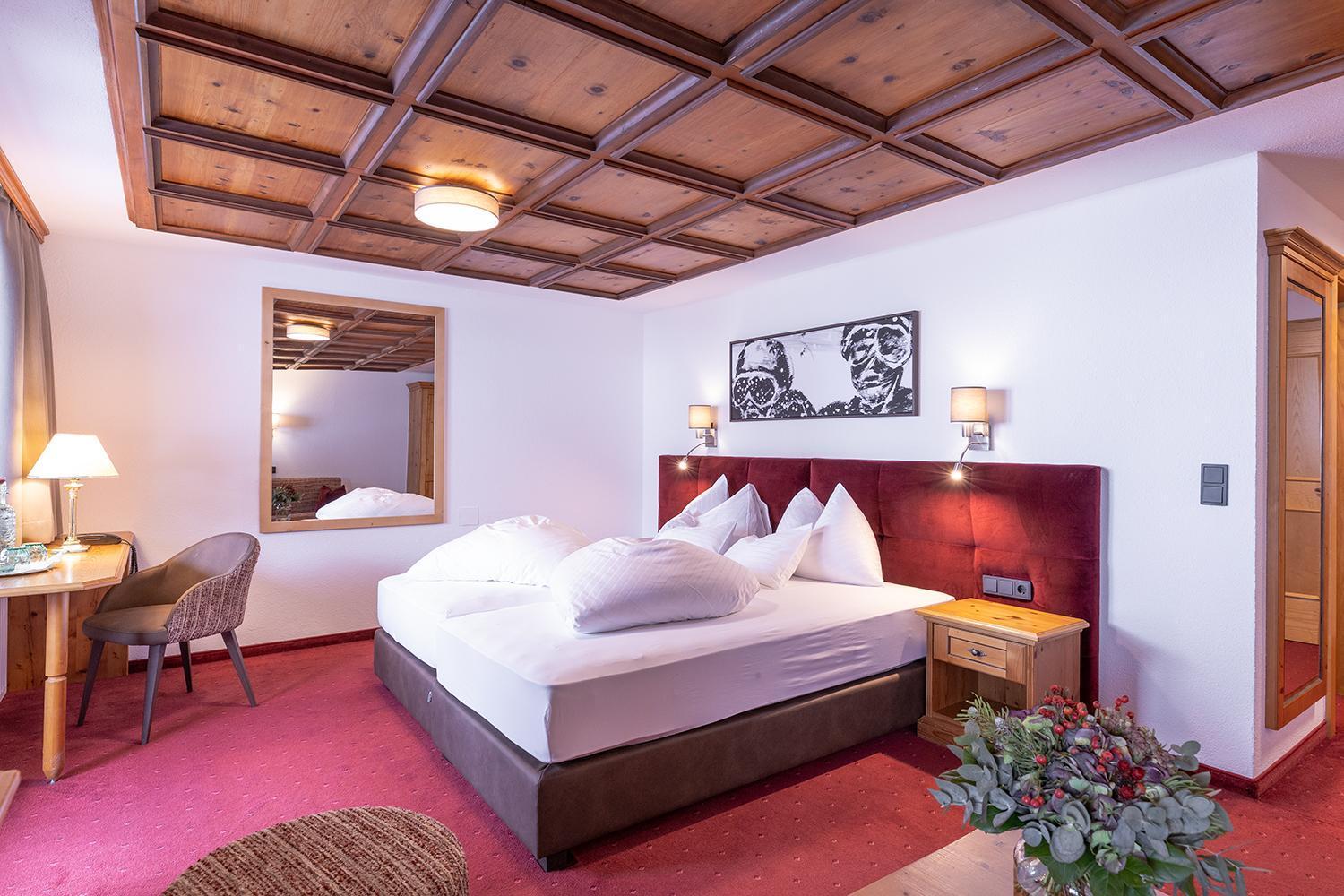 Hotel Sonnenheim 장크트안톤암아를베르크 외부 사진