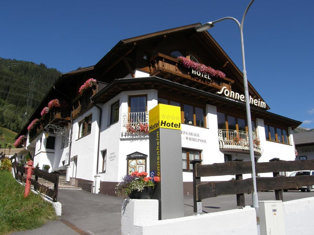 Hotel Sonnenheim 장크트안톤암아를베르크 외부 사진