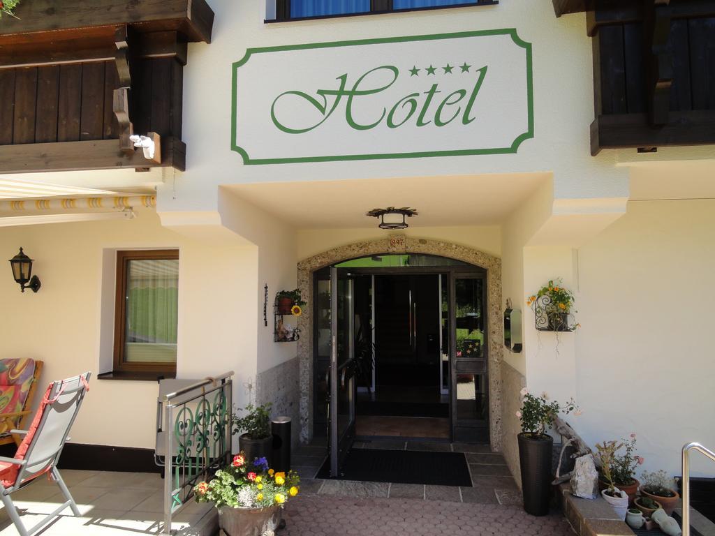 Hotel Sonnenheim 장크트안톤암아를베르크 외부 사진